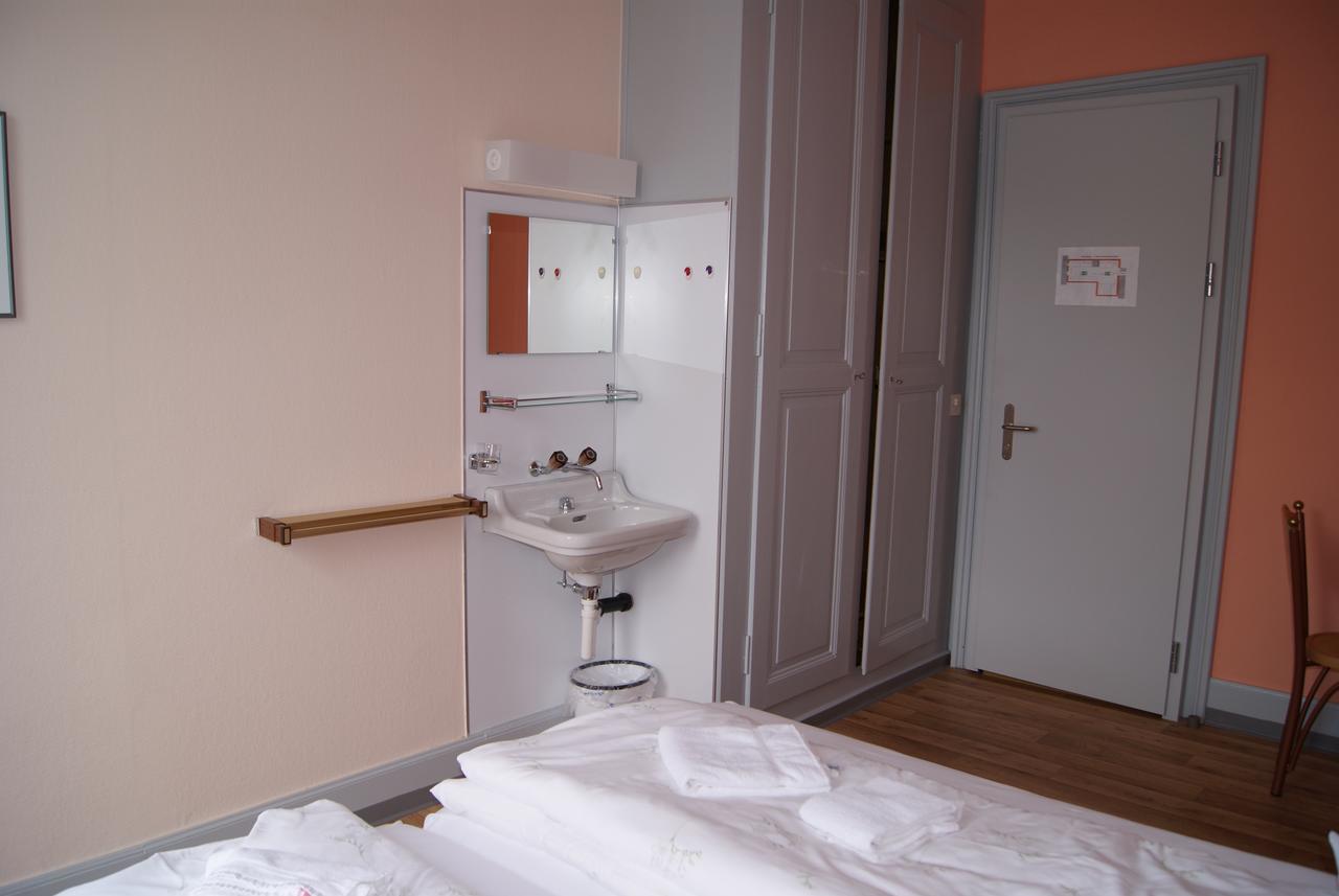 Hotel Schlosspintli Spiez Εξωτερικό φωτογραφία