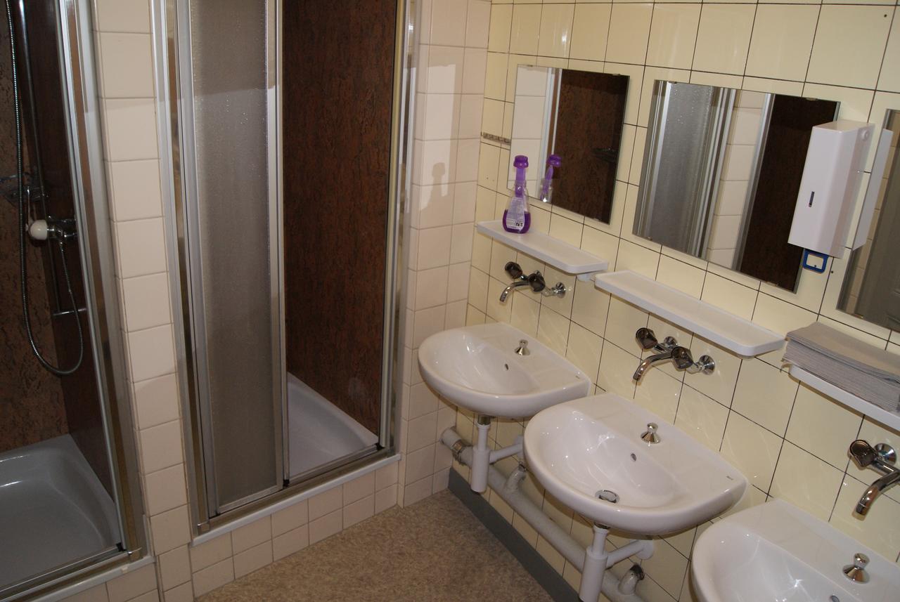 Hotel Schlosspintli Spiez Εξωτερικό φωτογραφία